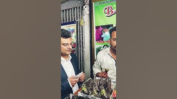 Dr. Anand Ranganathan & Dr Vikram Sampath Enjoys Fire Paan