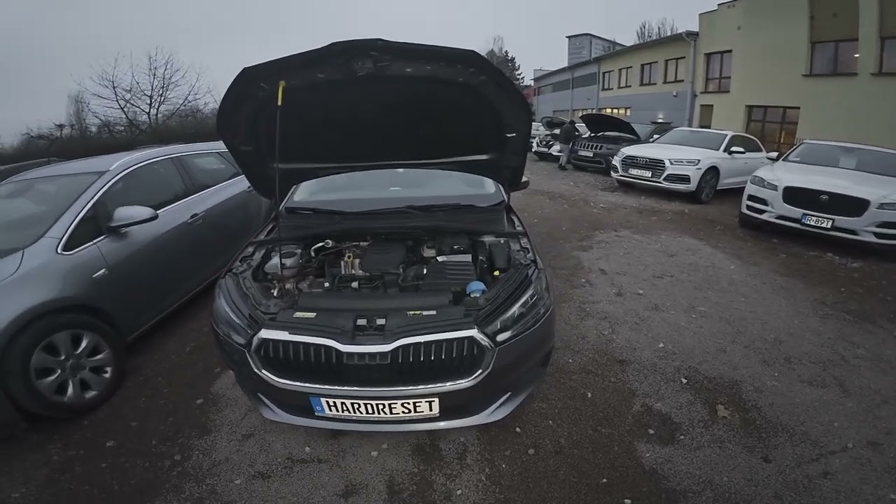 Skoda Fabia IV (2021 - now) – How to Check Engine Oil Type