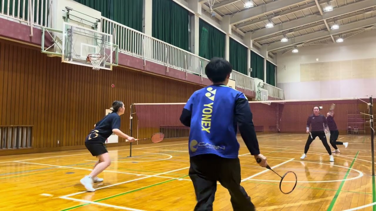 奥の女子はジャパニーズシニアのフィジカルモンスター♫