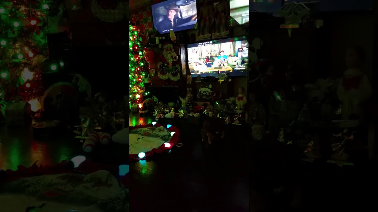 Oh Christmas tree oh Christmas tree how lovely are your branches(1