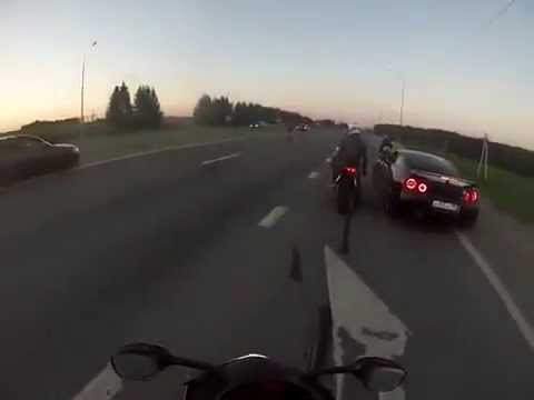 Nissan GTR vs Yamaha R1 и Suzuki GSX R1000