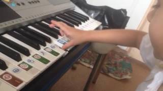Soft Mozart учим хроматическую гамму, правая рука) Есения 4 screenshot 5