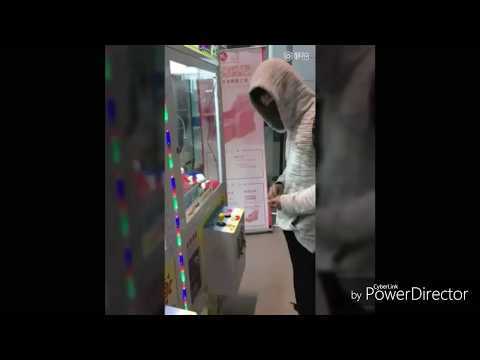 【華晨宇】花三歲的日常生活-夾娃娃解乏篇。這不是我認識的夾娃娃機！！