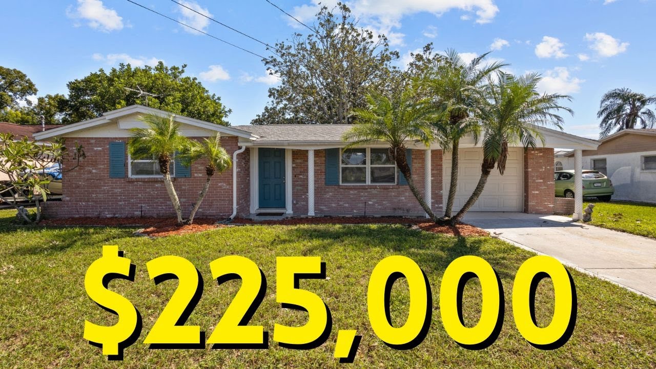 Inside An Updated, Lake Front Home In Holiday, FL | 5300 Front Dr, Holiday