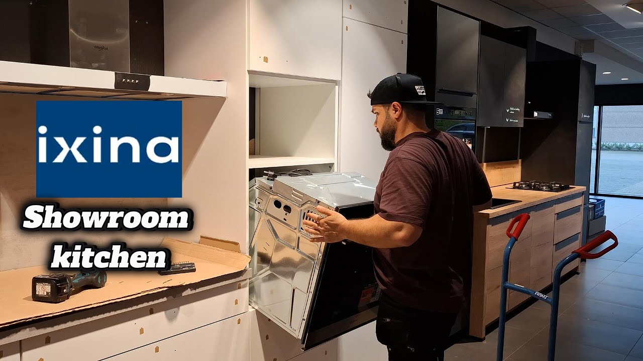 Installing Ixina Showroom kitchen 59