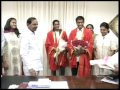 KCR hands over Rs 5 cr cheque to Sindhu | Cinemaroundup