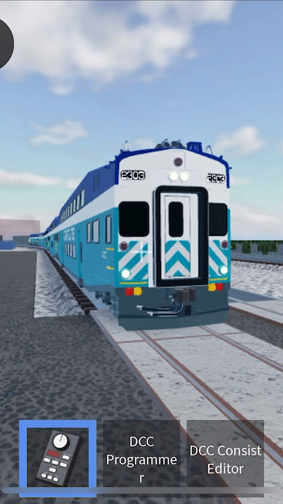 2020: Coaster 2303 with a new horn pass through sassafras Av #2303 #robloxtrains #coaster