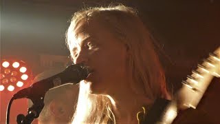 Watch Amber Arcades Come With Me video