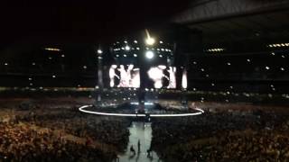 Adele - Hello (Live in Melbourne)
