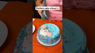 This hack ensures that you get even slices of cake!😳