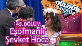 Güldür Güldür Show 145. Bölüm,  Eşofmanlı Şevket Hoca Skeci