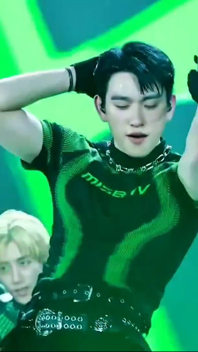 Sexy JINYOUNG🔥 #GOT7_NESTFEST #parkjinyoung #진영 #jinyoung #GOT7_NESTFESTinBKK Cr.(X)jinyoung_media