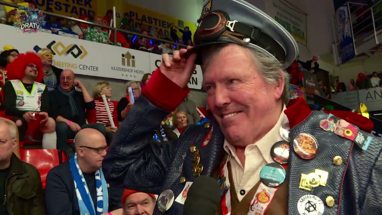 Aalst Carnaval begon op de carnavalsmatch van den Okapi !