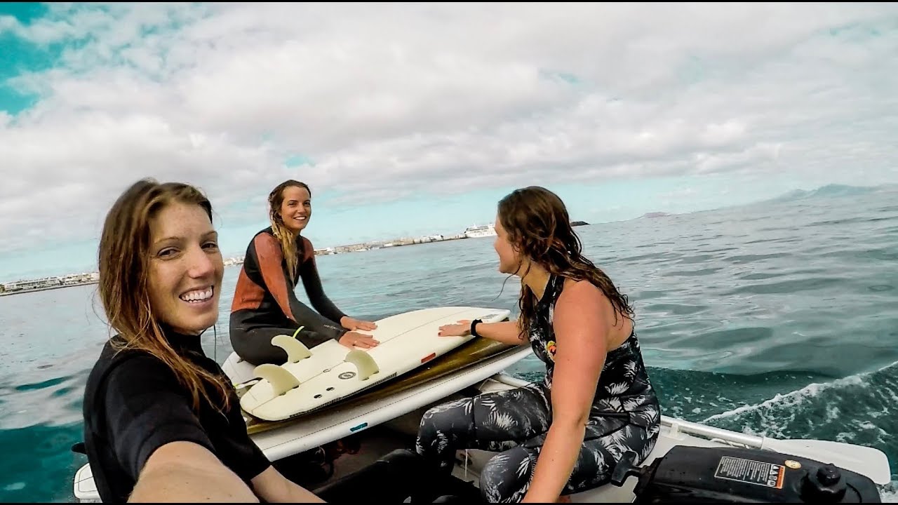 Blue Crush 3 (3 Chicks Surfing & Sailing Fuerteventura) – Vlog 24