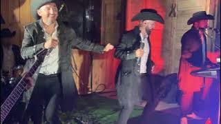 Los R-15, Mix Los Sabanales, y el bandido de amores.