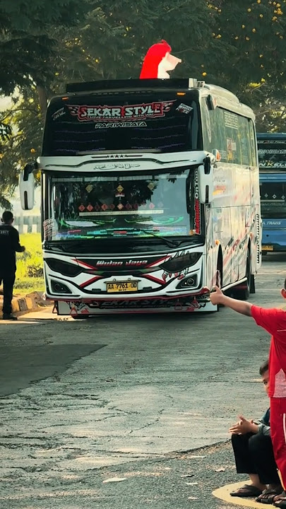 Story'WA bus mboiss 30 detik