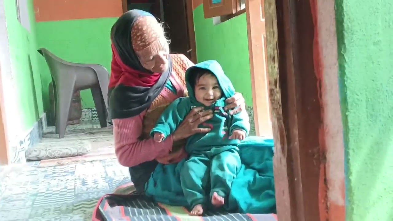 Aaj गए हम बहुत दूर घास के लिए 😱😱रात को बनाया नेगी जी ने फुल गोभी का भरता 😋😋