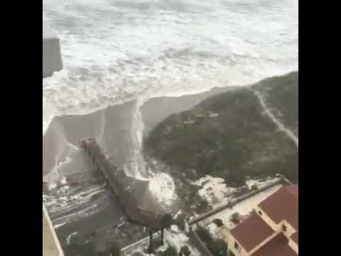 RAW: Streets in Jacksonville are flooded with storm surge during Hurricane Matthew