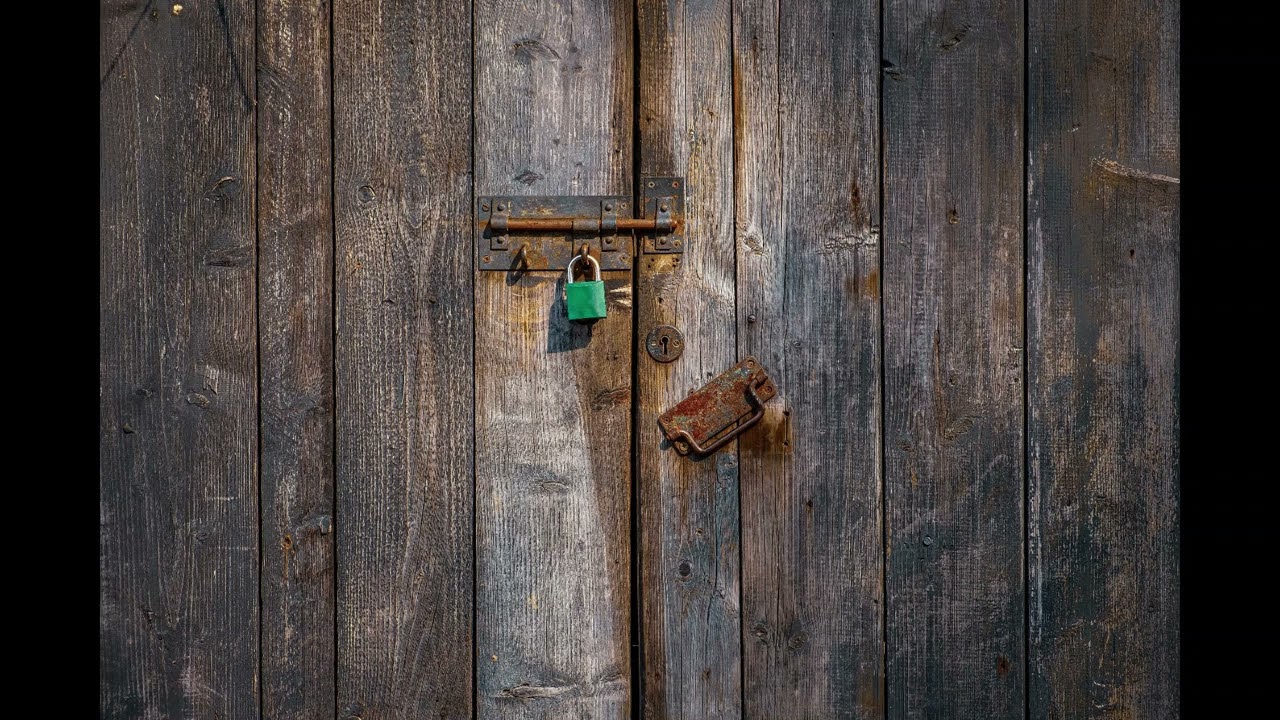 Old Wooden Barn Door Open Slam Metal Clinking Sound Effect