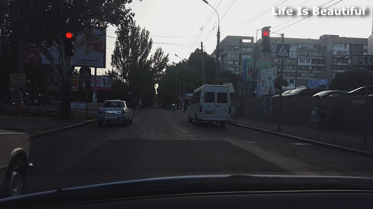 Как ездят в Николаеве. Водители грубо нарушают ПДД Как ездят в Николаеве. Водители грубо нарушают ПДД