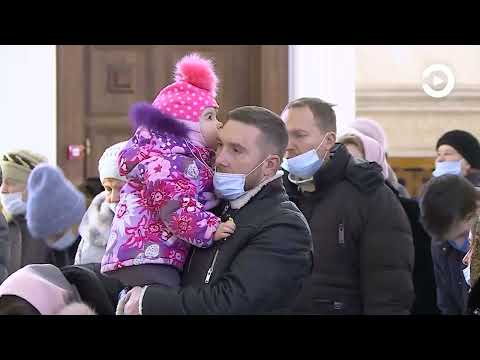 Жители Пензы в ночь с 18 на 19 января празднуют Крещение Господне