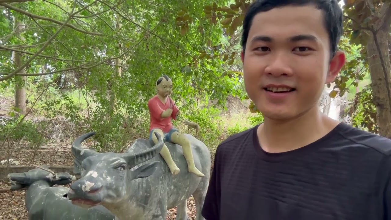 Thử Thách Vào Khu Vui Chơi Bị Bỏ Lâu Năm