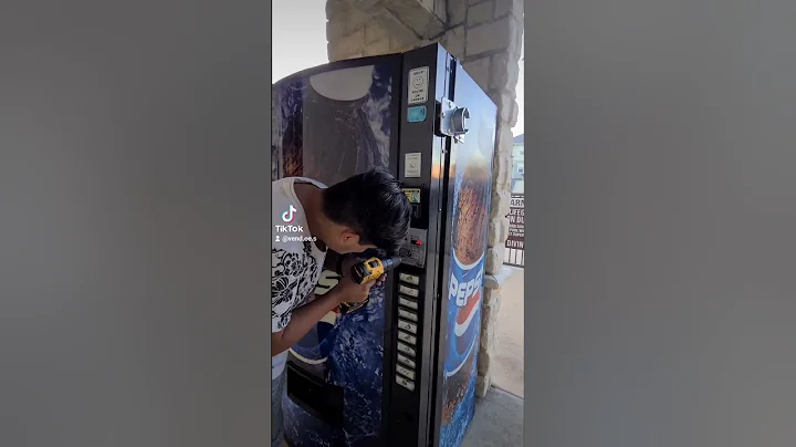 Breaking Into ABANDONED $10,000 Vending Machine