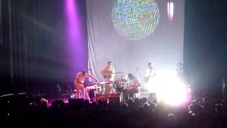 Caribou - Niobe - live at music festival Autumn Falls in AB, Brussel 27/11/2010