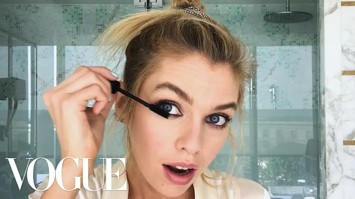 Stella Maxwell's Perfect Smoky Eye Trick | Beauty ...