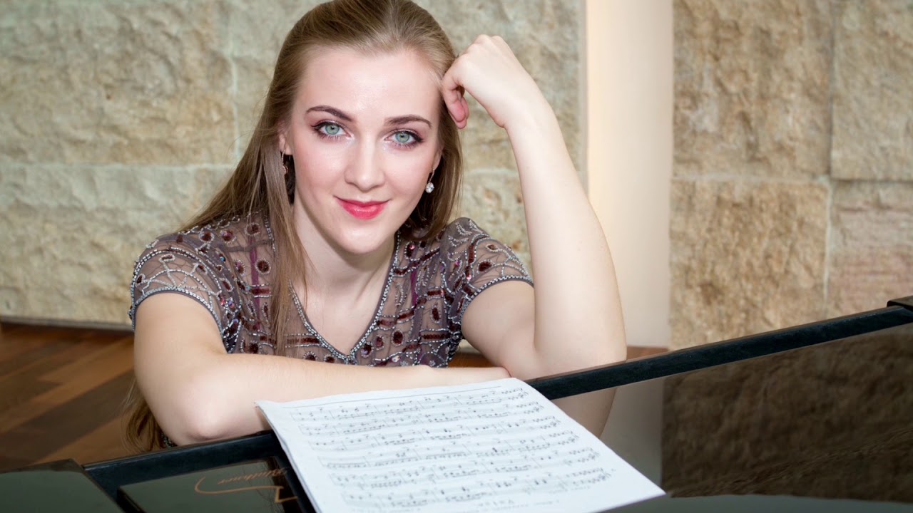 Female pianist Katya ,Belarus