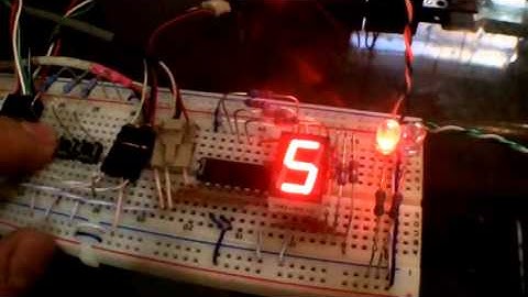 Simulador de caja fuerte con Raspberry PI y Arduino