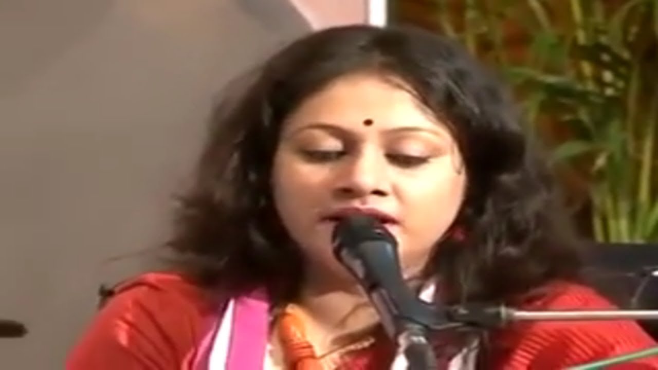 Tumi Robe Nirobe Shreya Ghoshal Live In Kolkata à¦¤ à¦® à¦°à¦¬ à¦¨ à¦°à¦¬ à¦¹ à¦¦à¦¯ à¦®à¦® Tagore Song Youtube youtube