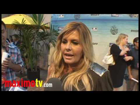 Nicole Eggert Interview at "COMEDY CENTRAL Roast o...