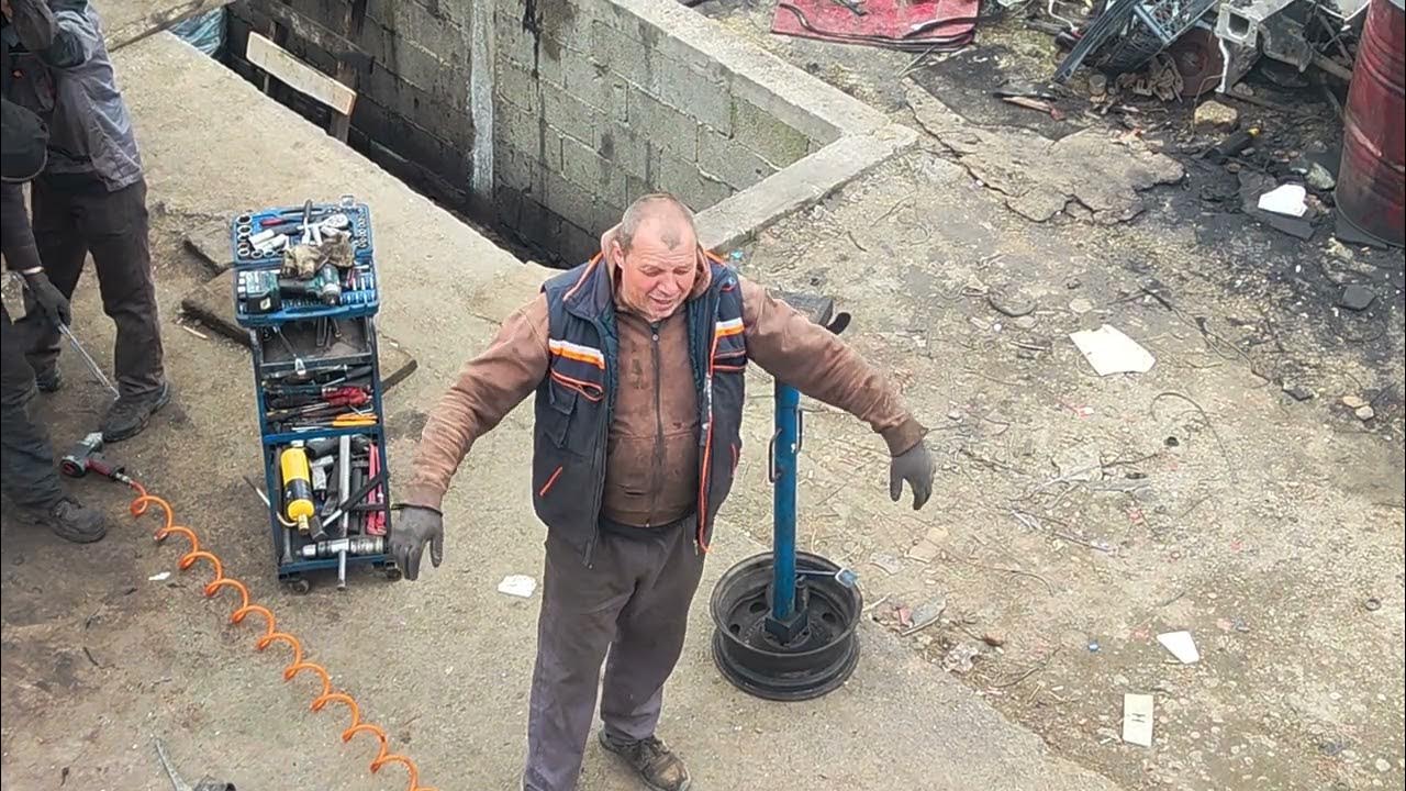 Kako izgleda drekavac? YouTube