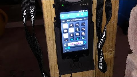 ESU Mobile Control 2 Bridge Line Design’s Wireless Charger and stand