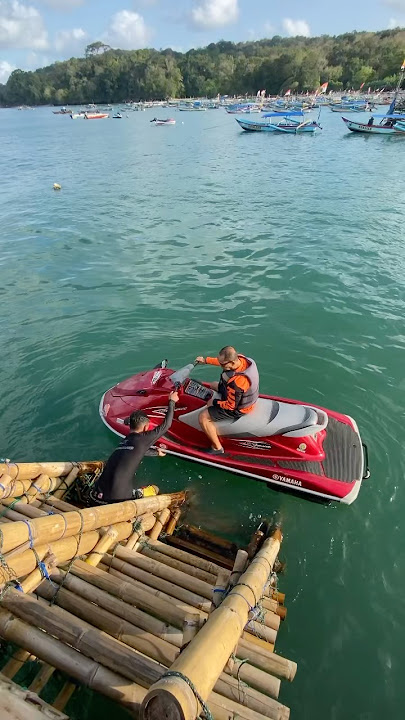 The process of riding a jet ski with our team. First, we will give you a tutorial on how to ride ...