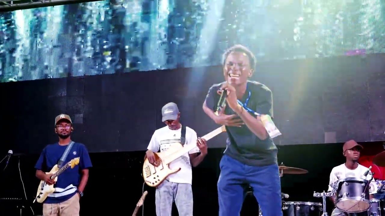 JESUS GAMA - EU TENHO UM DEUS / NINGUÉM MAIS FALA (official LIVE)