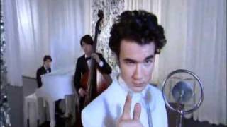 JONAS =Kevin Jonas= {I Left My Heart In Scandinavia} _Video Ufficiale_ hd