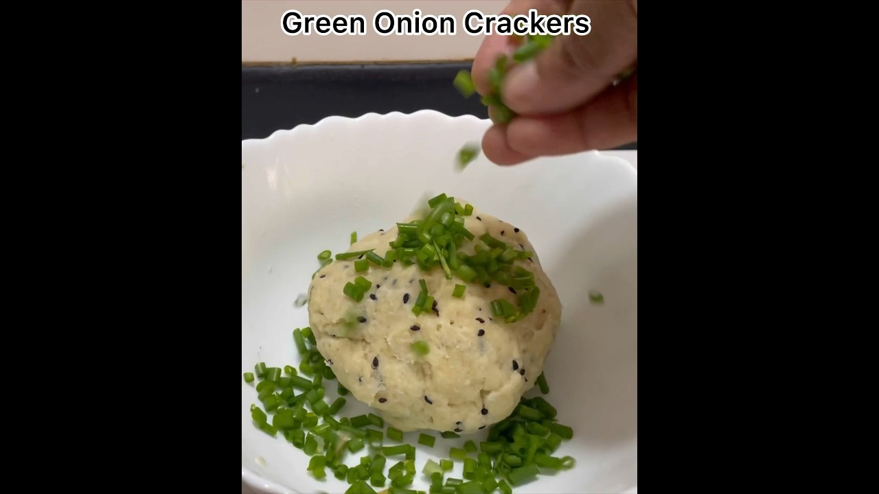 Green Onion crackers | Saltine biscuit