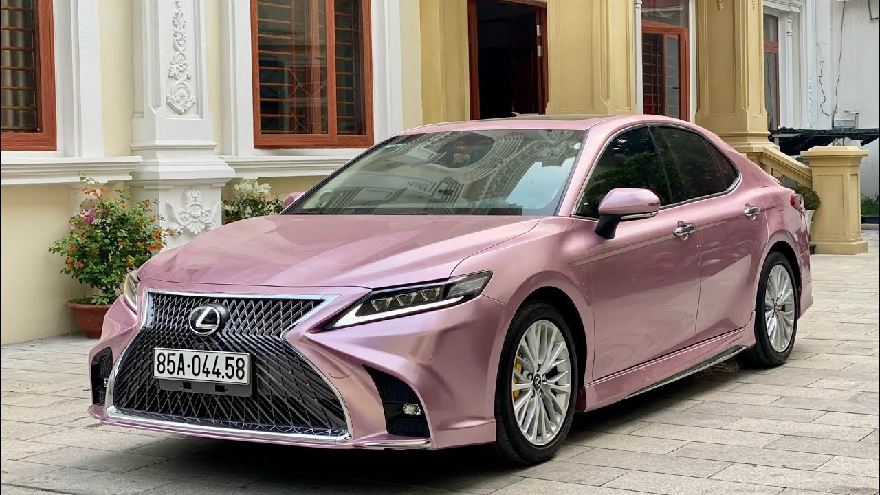 Toyota Camry 2019 2.5Q độ Full Lexus Es300 Hồng có gì... - youtube