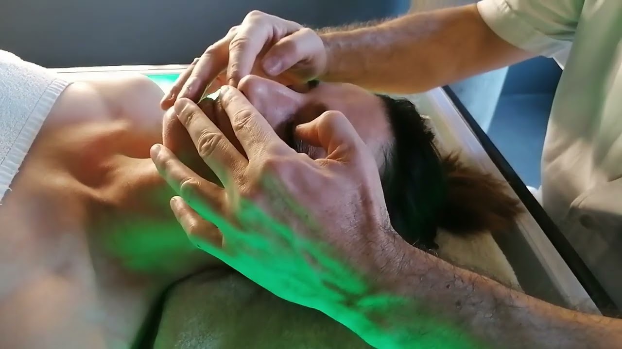 Reflex Corporea : Lifting manuale del viso e reflessologia facciale