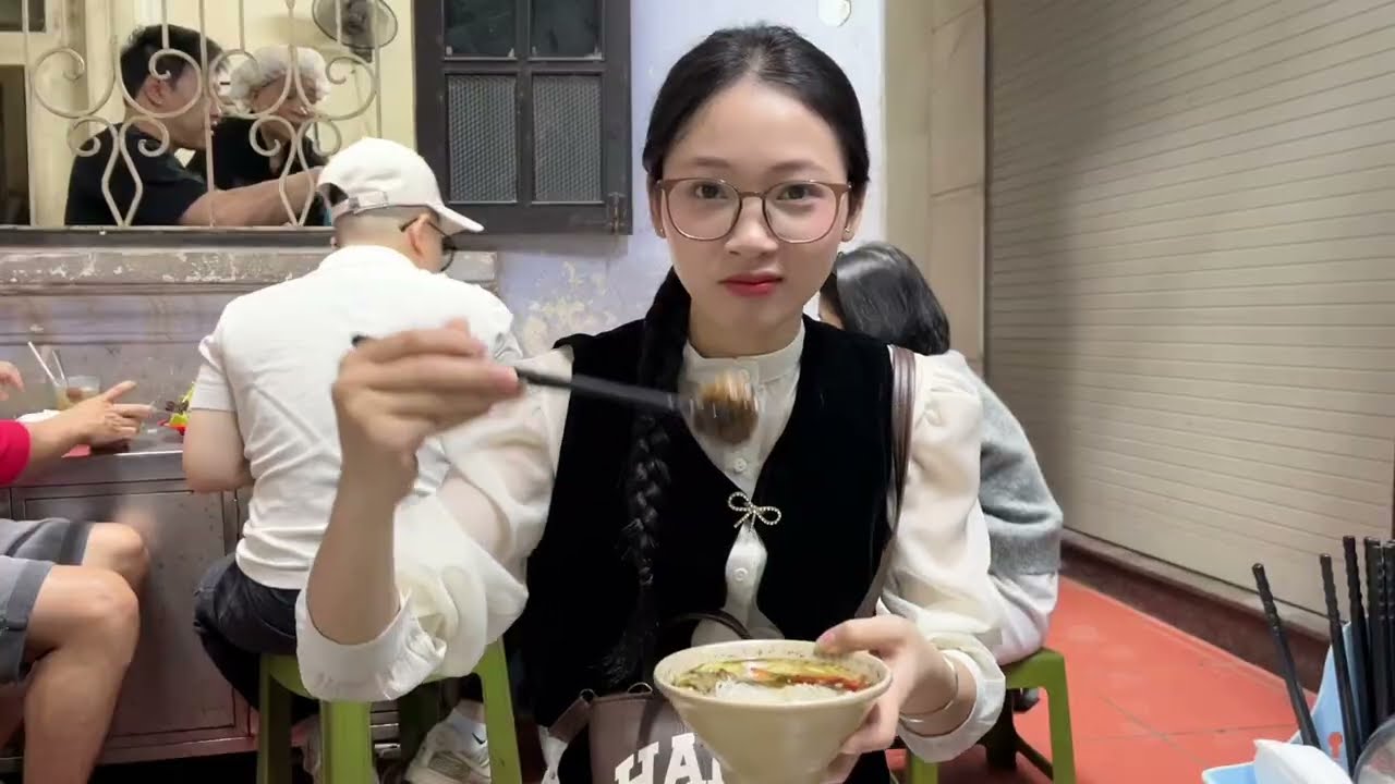 BÚN CHẢ HÀ NỘI || HVPNVN