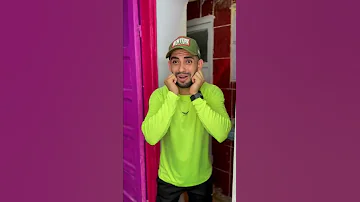 اما تلاقى ابنك الصغير بيرقص مع عفريت حسام مصطفى 