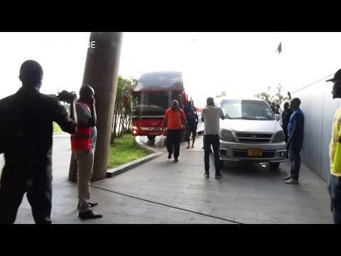 KIKOSI Cha AZAM FC Kilivyoingia TAIFA Kwa MBWEMBWE Simba VS Azam