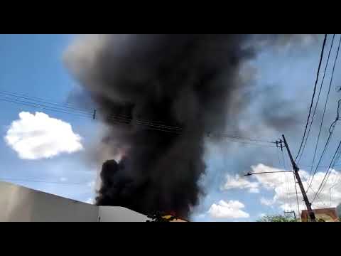 Incêndio atinge oficina de troca de óleo veicular em Mossoró