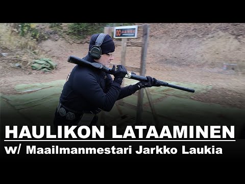 Haulikon lataaminen - maailmanmestari Jarkko Laukia