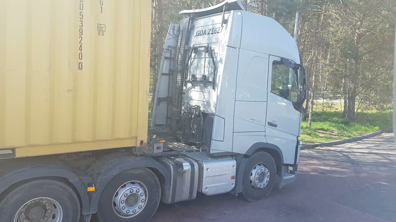 Rozpinana naczepa pod kontenery morskie