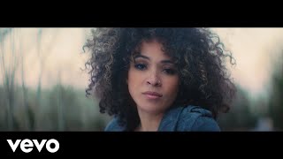 Miniatura de vídeo de "Kandace Springs - Don't Need The Real Thing"