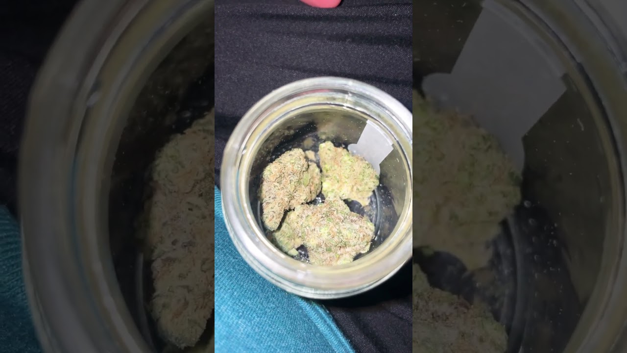 Strain Close Up: ChemDawg 🐶