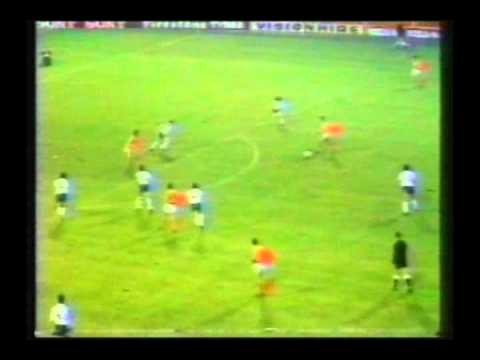 1977 (February 9) England 0-Holland 2 (Friendly).avi